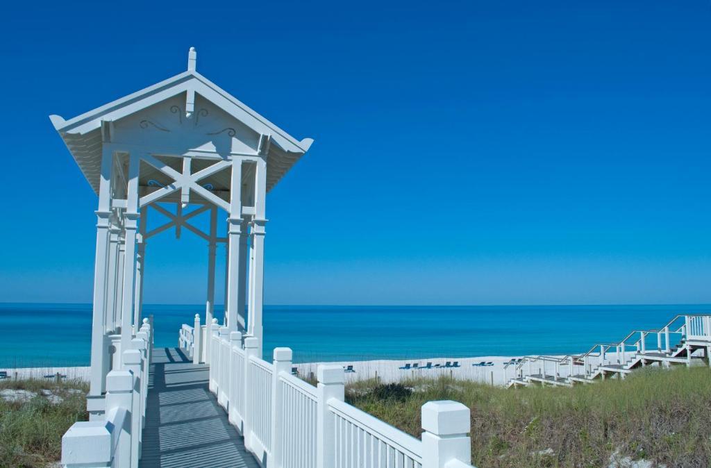 Carillon Beach Resort Inn Rosemary Beach Exterior photo